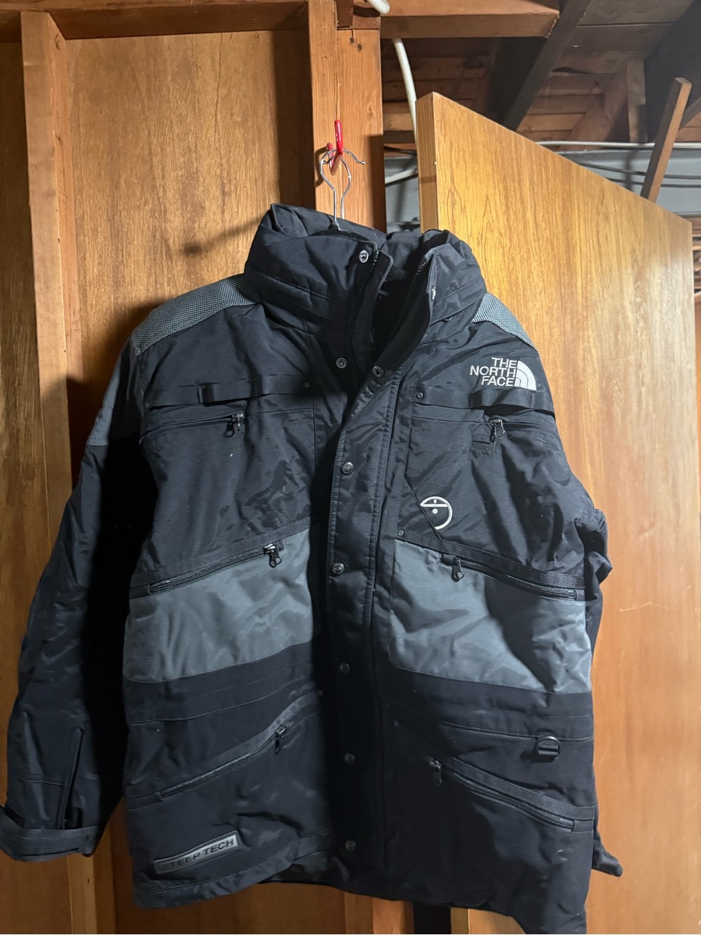 The North Face Men's Black and Gray Ski Jacket